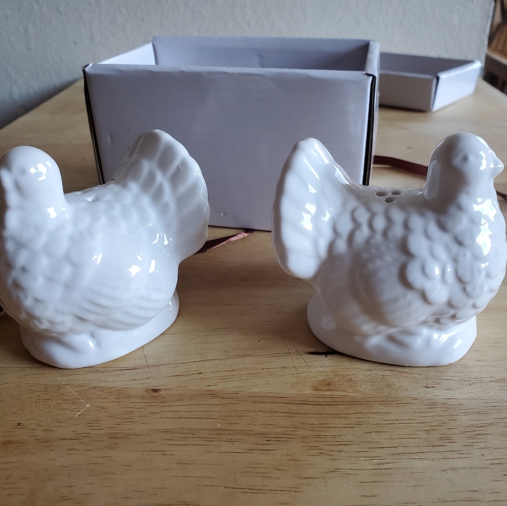 Ceramic Turkey Salt and Pepper Shaker Set